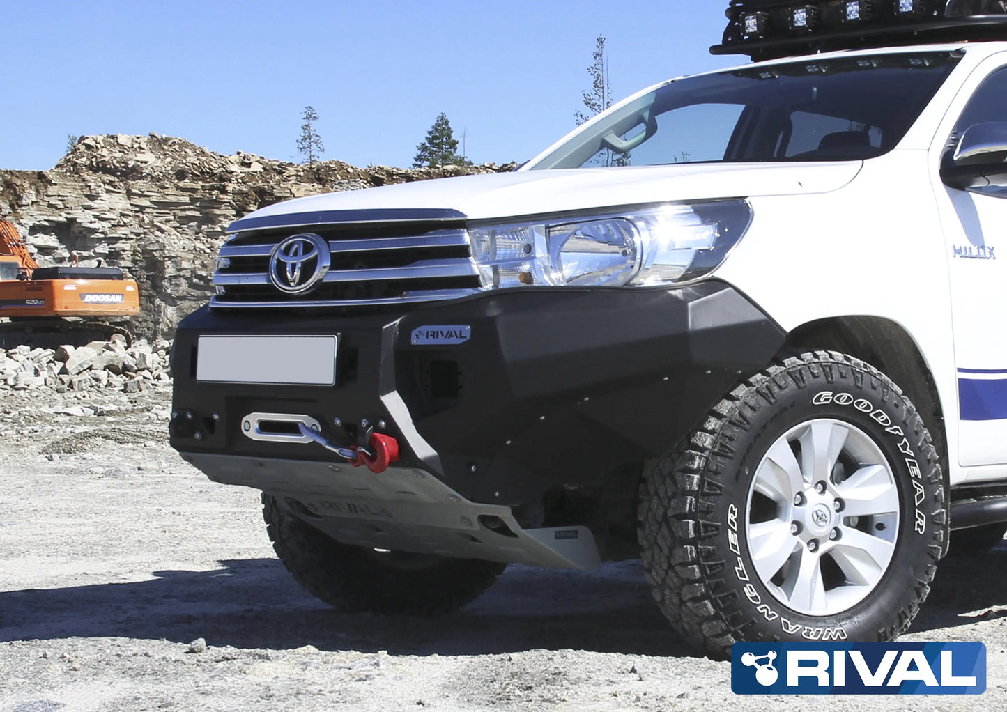 Aluminum Front Bar - Toyota Hilux 2015-2018, includes RIVAL FOG lights (Set of 2) RIVAL