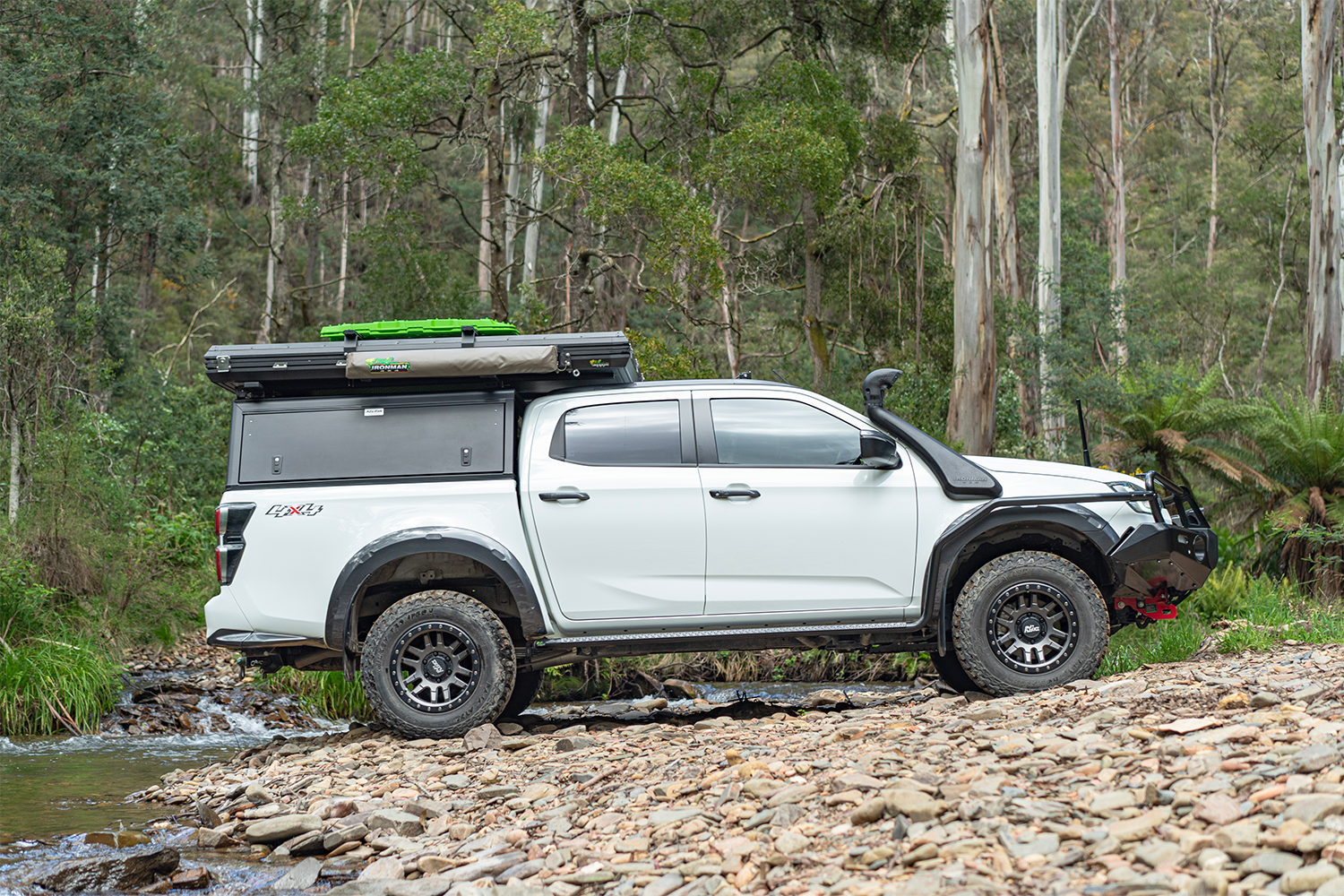 Alucab isuzu dmax canopy