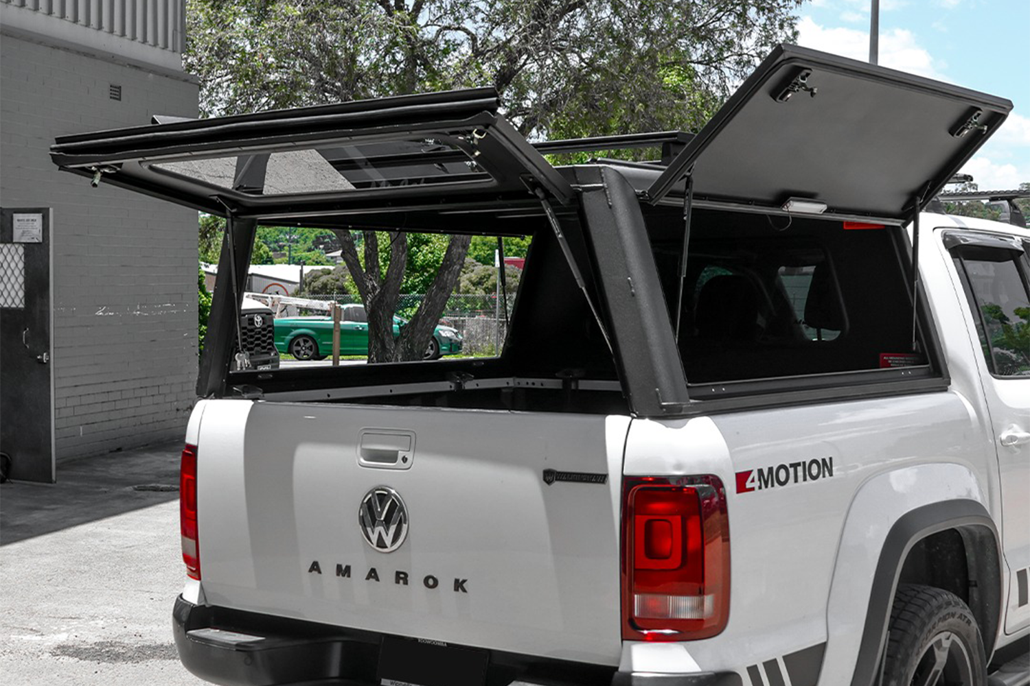 Amarok Tub Canopy