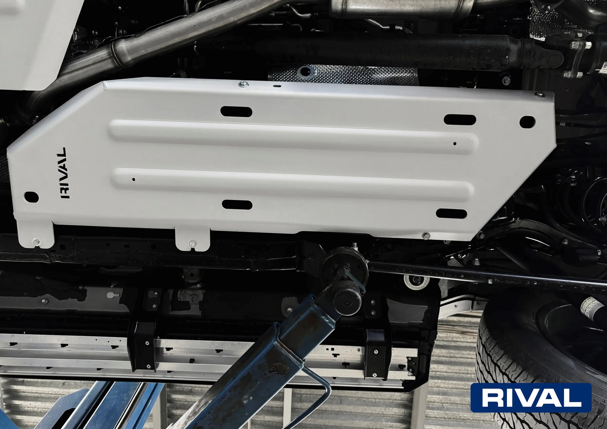 Aluminum Fuel Tank Bash Plate - TOYOTA LAND CRUISER 250; V-2.8D, AT, 4WD; 2024-PRESENT RIVAL