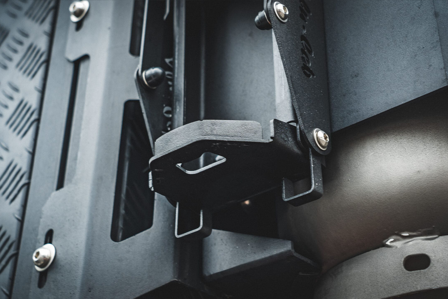 Alu-Cab Can Crusher — genuine product, Rival 4x4 Australia