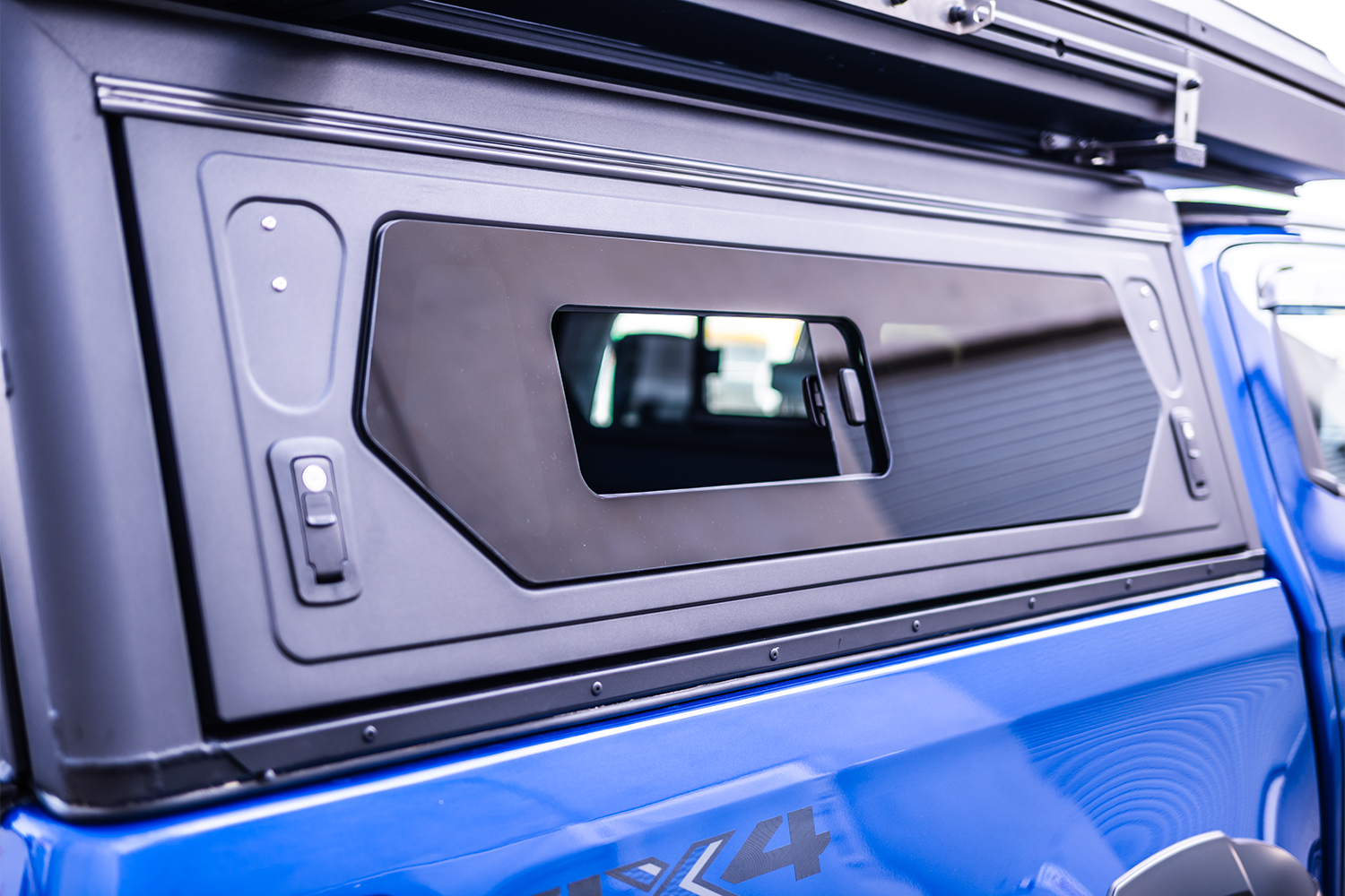 Dmax Canopy