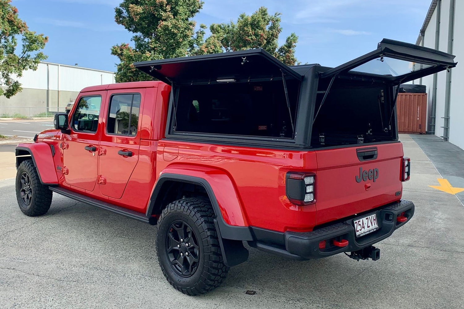 Alu-Cab Explorer Canopy for Jeep Gladiator fitted to Jeep Gladiator — Rival 4x4 Australia