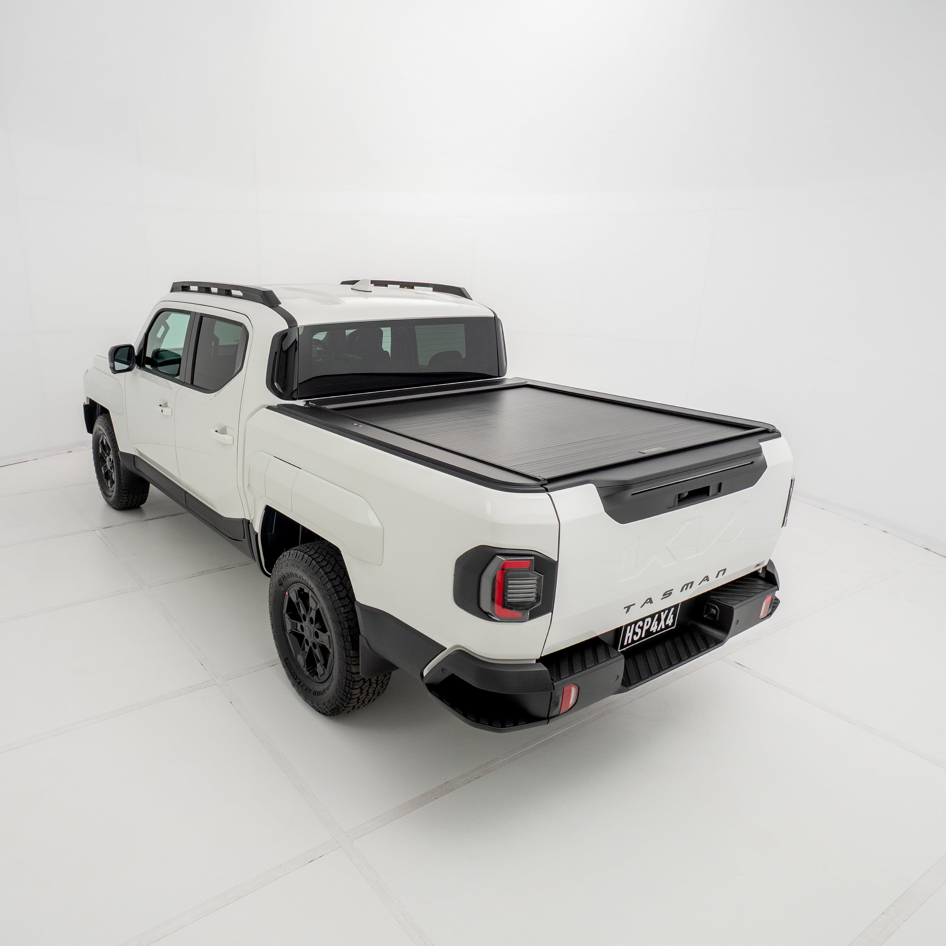 HSP Retractable Tonneau — HSP Retractable Tonneau for Kia Tasman — No Sports Bar