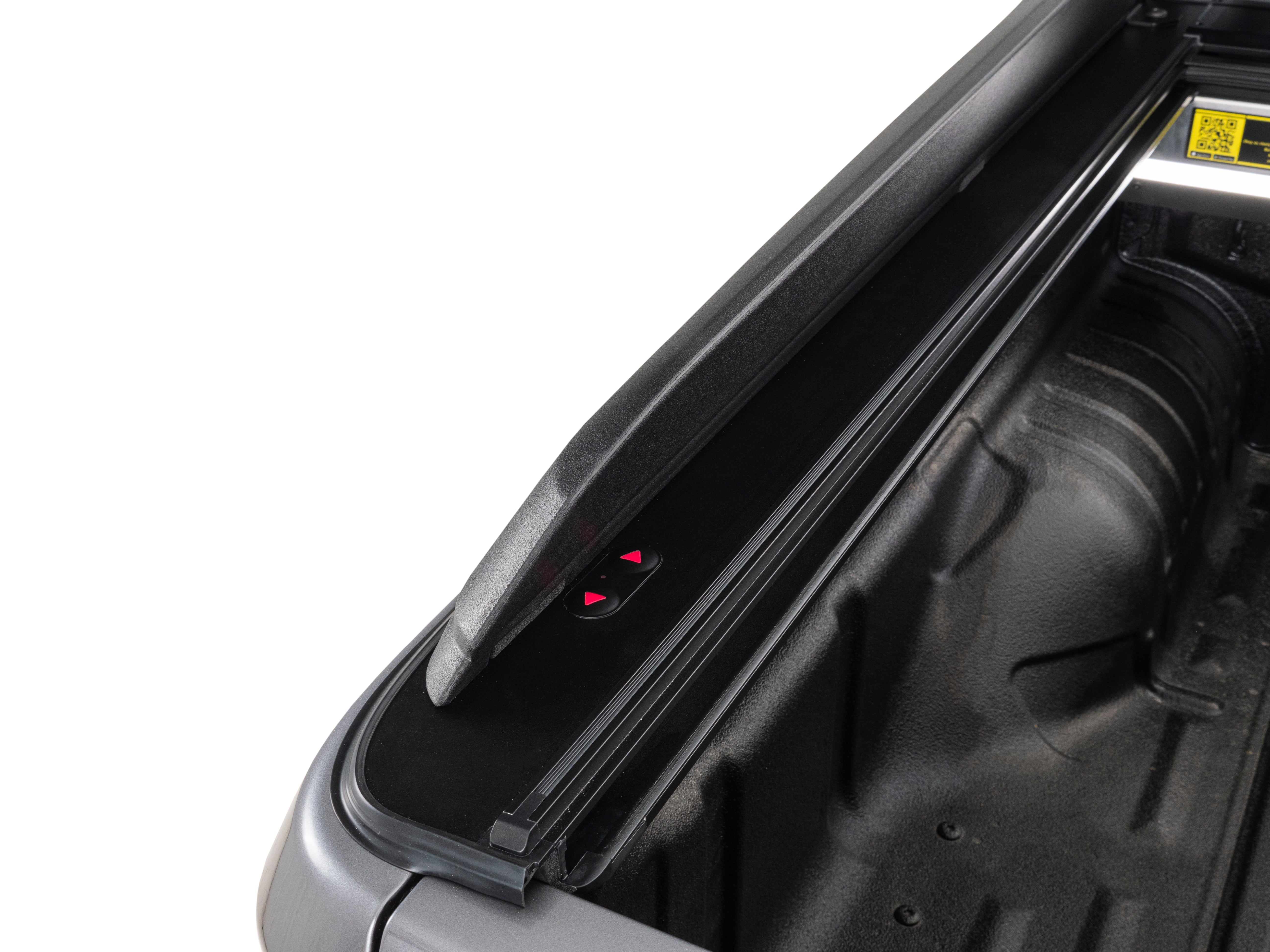 HSP Retractable Tonneau — HSP Retractable Tonneau for LDV T60 — Sailplane