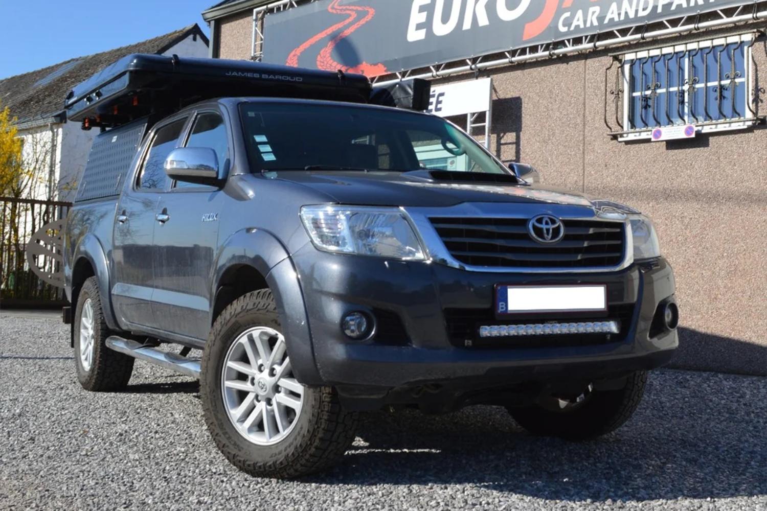Hilux Canopy - Alu Cab Explorer Suits N70