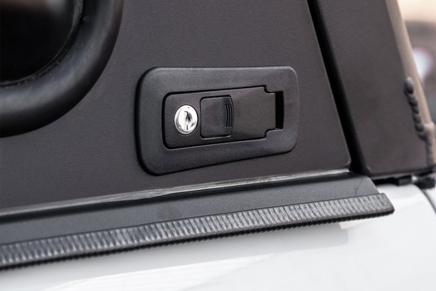 HSP Tonneau Accessories — HSP Tonneau Accessories for Mitsubishi Triton MV — Sailplane