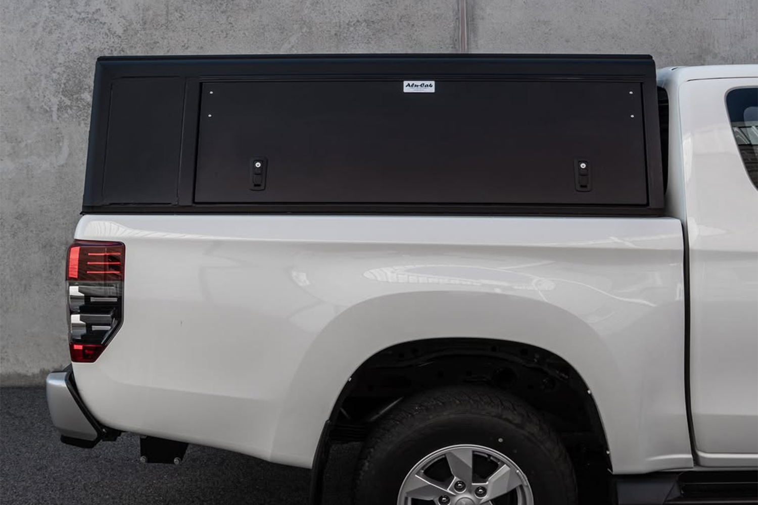 HSP Tonneau Accessories — HSP Tonneau Accessories for Mitsubishi Triton MV — Sailplane